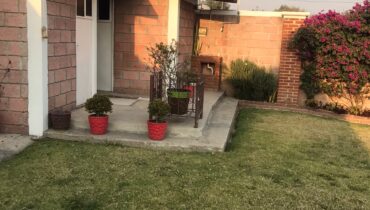 CASA EN SANTIAGO CUAUTLALPAN