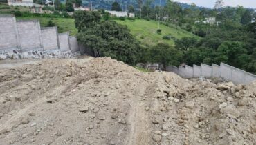 TERRENO BARDEADO EN LAS CABAÑAS TEPOTZOTLAN.  4,244m2