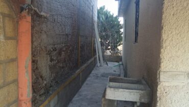 CASA EN VENTA  CON 9 CUARTOS INDEPENDIENTES PARA RENTAR .