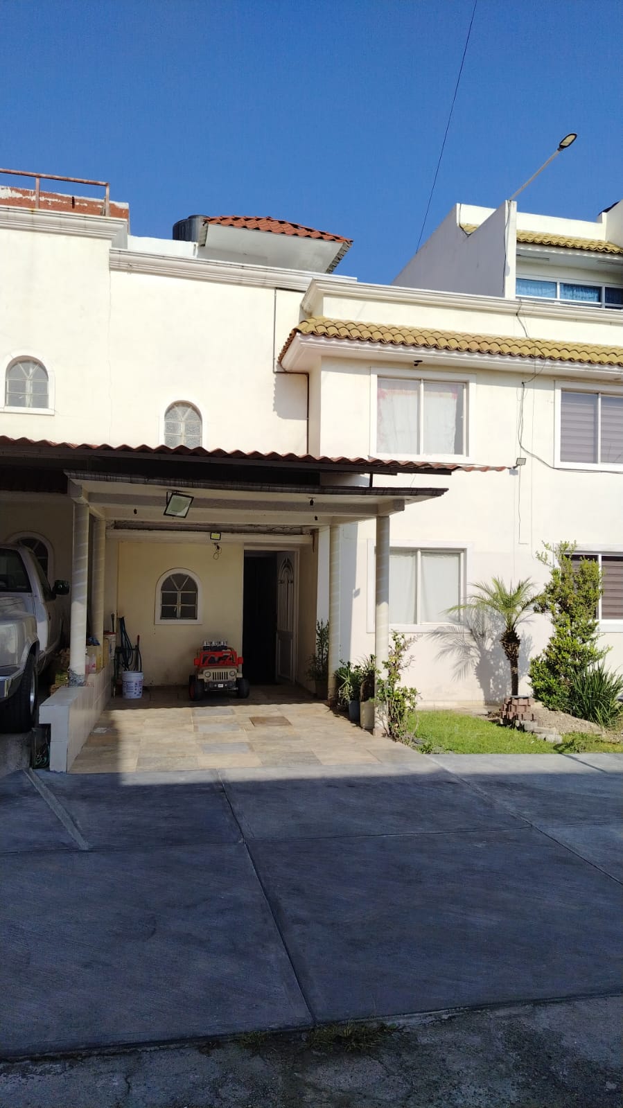 CASA EN VENTA  DENTRO DE PRIVADA EN  BELLAVISTA C. IZCALLI