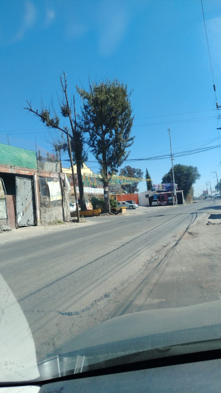 LOCAL COMERCIAL SOBRE AVENIDA PRINCIPAL EN SAN MATEO XOLOC.