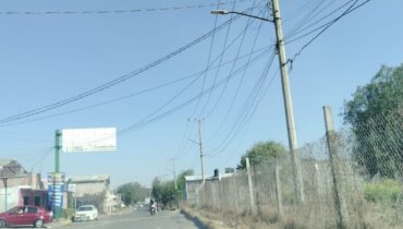 ¡Terreno de 300 m² en Corredor Urbano – Sobre Avenida Principal con Todos los Servicios!