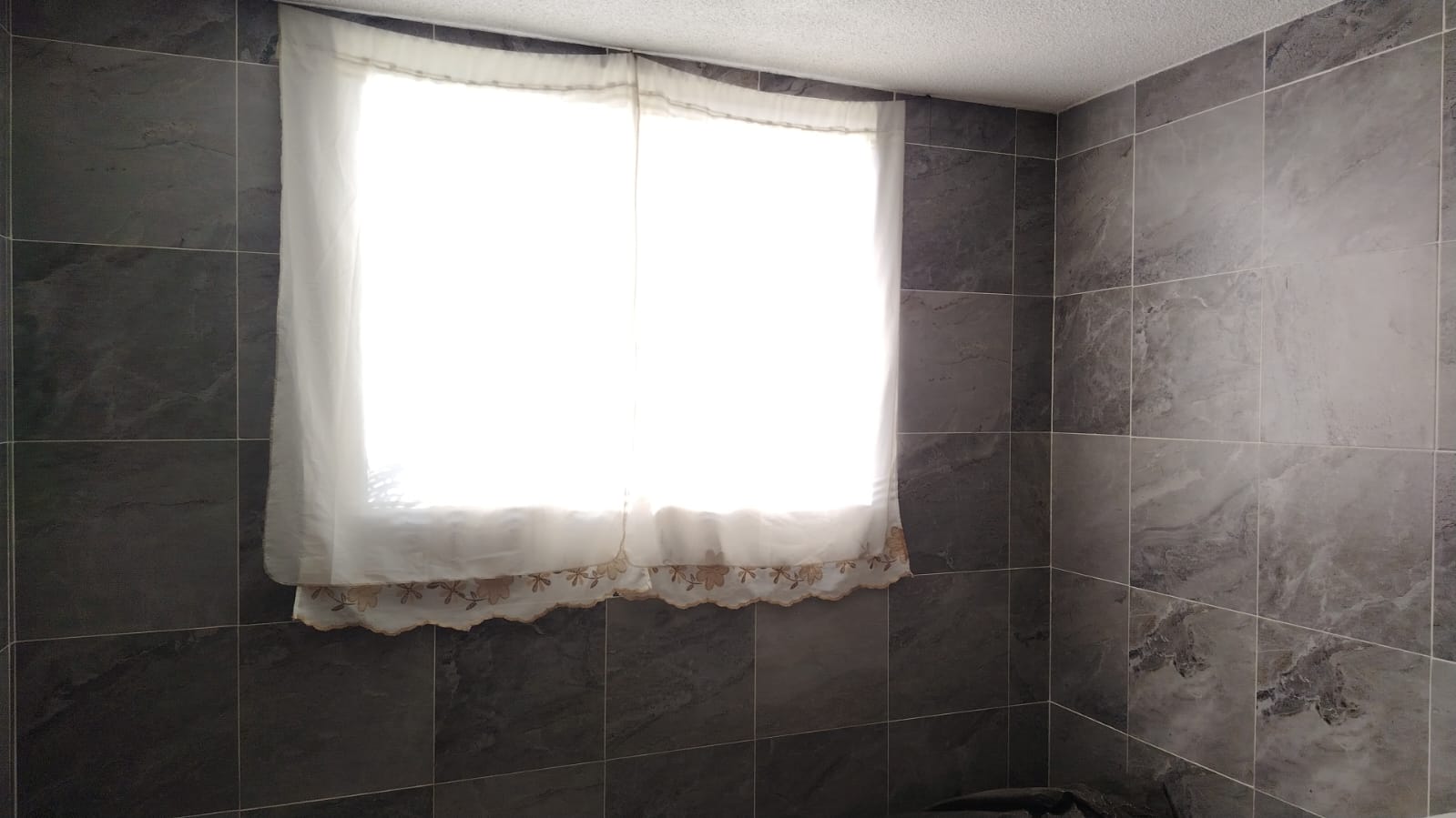 CASA EN VENTA  DENTRO DE PRIVADA EN  BELLAVISTA C. IZCALLI