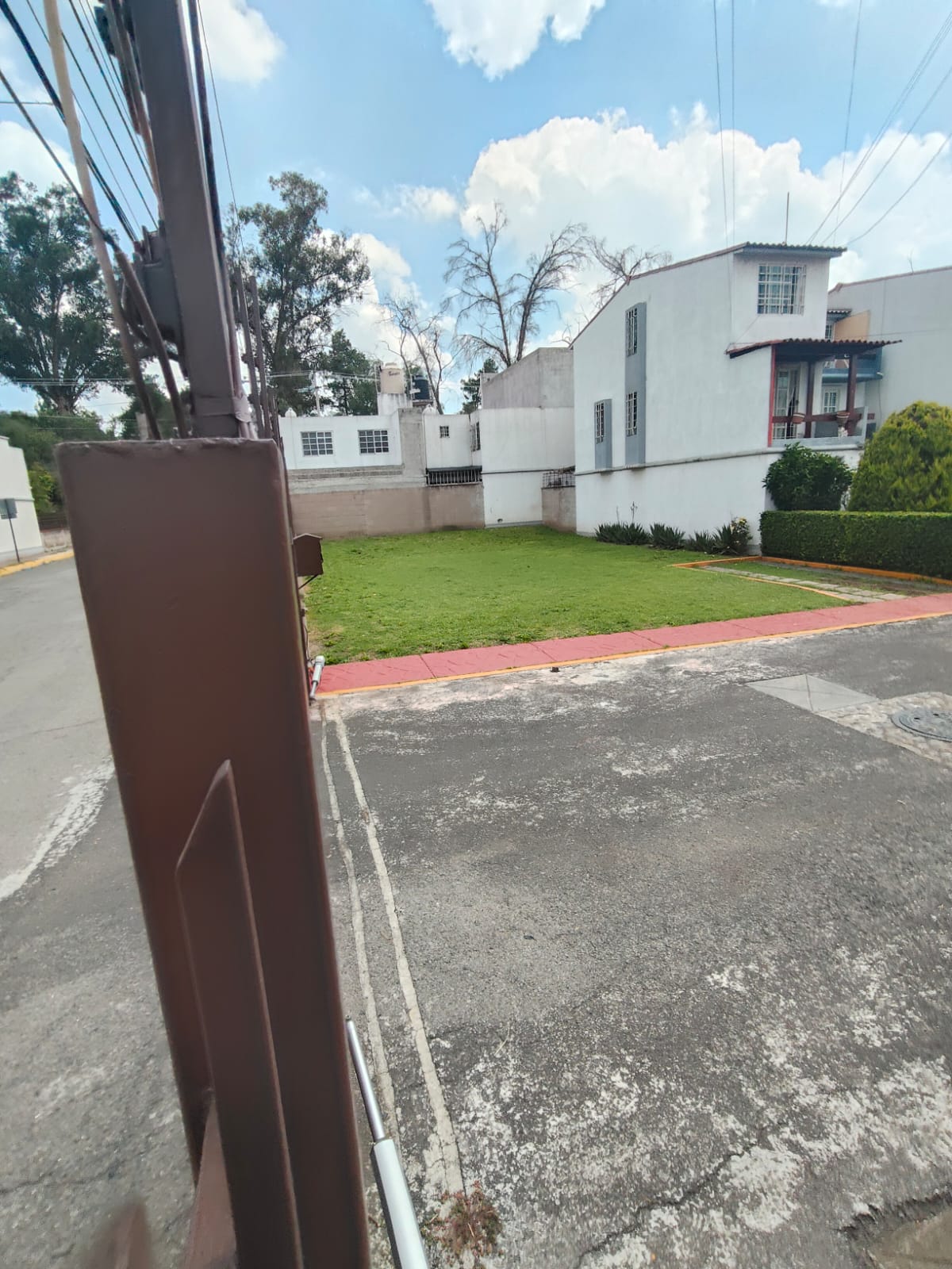 OPORTUNIDAD DE RECUPERACIÓN BANCARIA – CASA EN HACIENDA DEL JARDÍN, 3 RECÁMARAS | $1,660,000 MXN