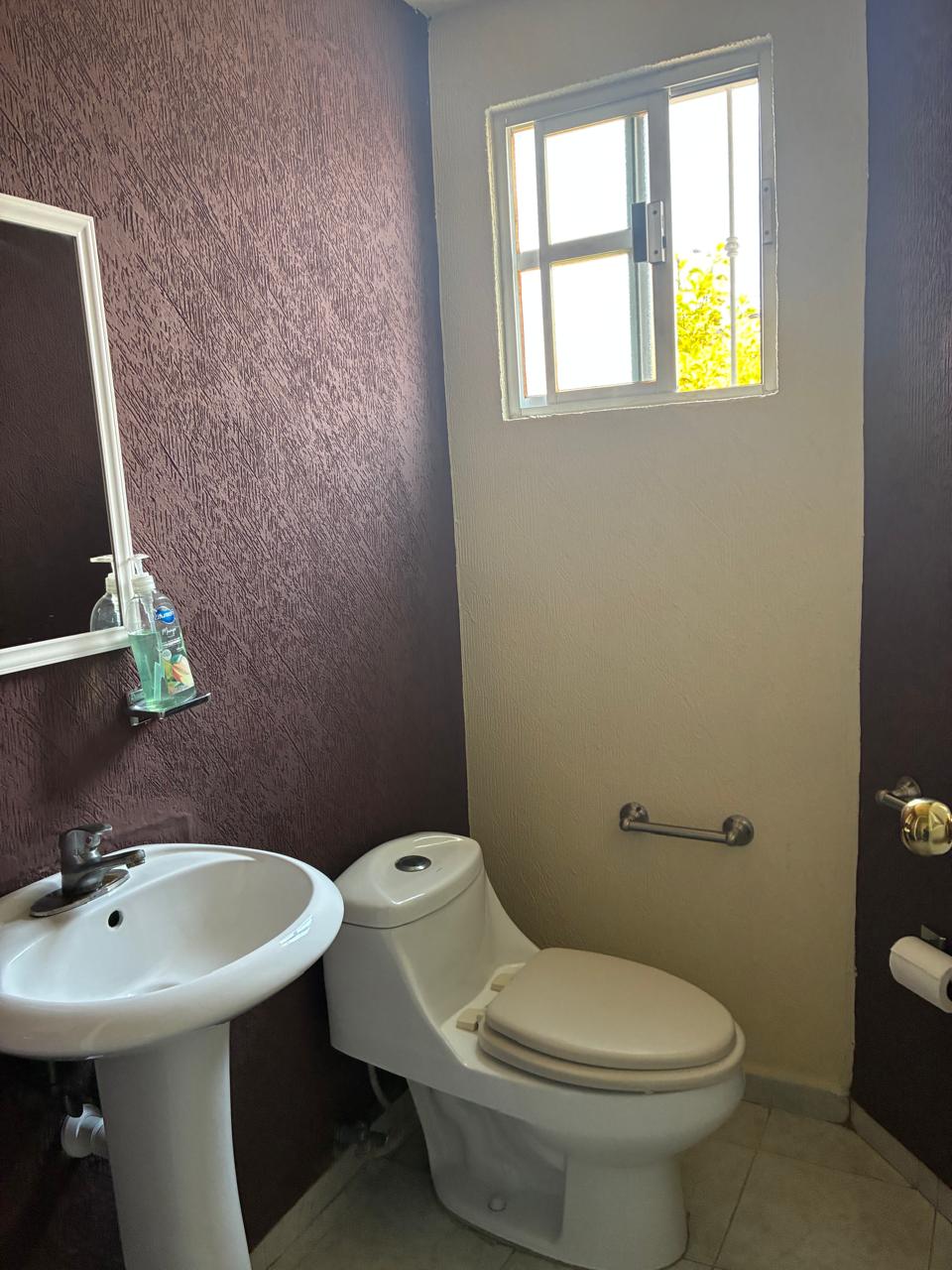 CASA EN VENTA EN EX HACIENDA SAN MIGUEL/ 3 RECAMARAS / 2.5 BAÑOS