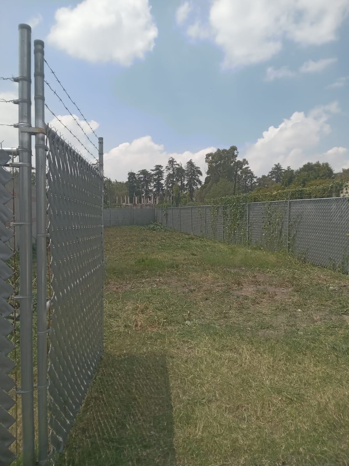 TERRENO EN VENA CON TODOS LOS SERVICIO EN SAN MATEO XOLOC, 300m2